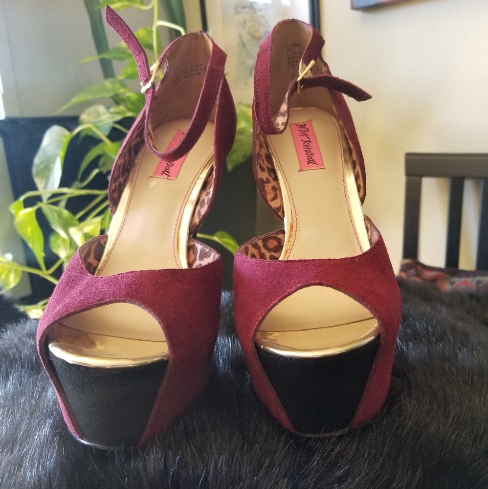 Betsey Johnson Burgundy Leanah Peep-Toe Pump